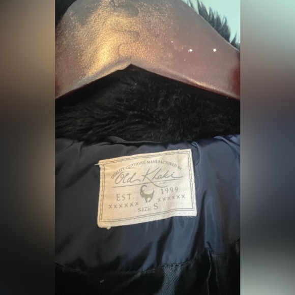 { Old Khaki } ladies puffer jacket with packable hood. - Picture 3 of 9